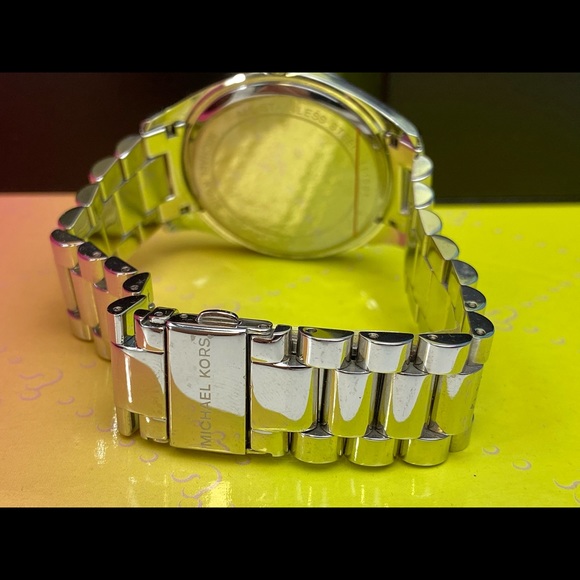 Michael Kors Black Silver Dial Ladies Watch - Picture 4 of 8